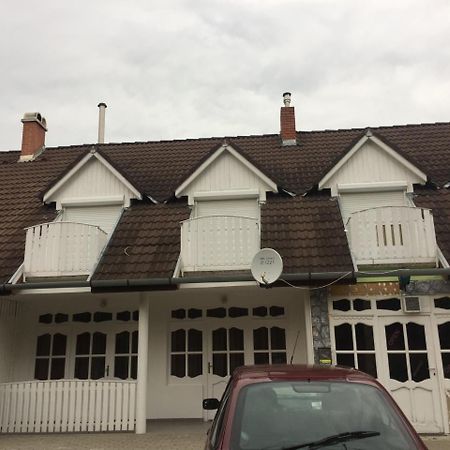 Bodahegyi Ut Apartman Zalakaros Exteriör bild